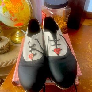 Leather saddle style Tap dance shoes comfy and quality